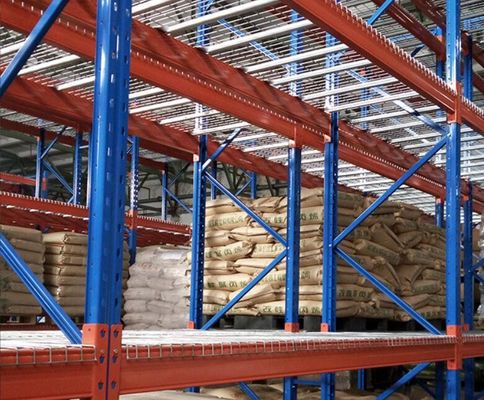 600x800 Metal Mesh Decking Galvanized Surface For Box Beam Pallet Racks