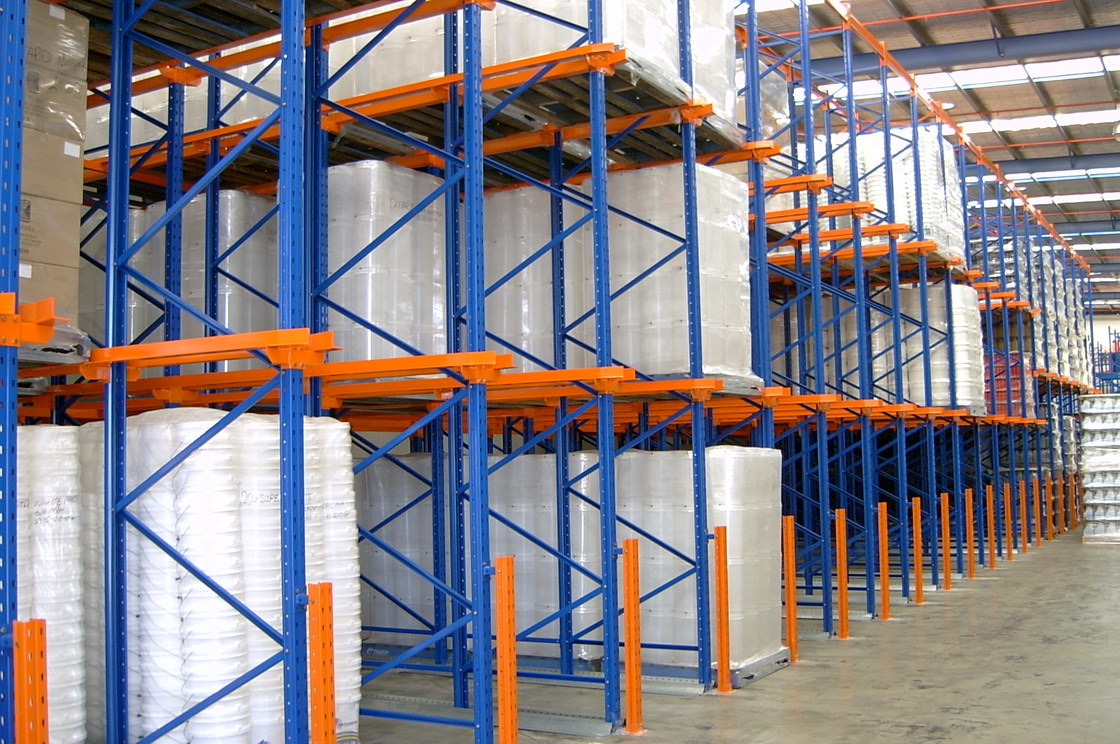 Equipped With Scissor Forklift Drive In Pallet Heavy Duty Steel Storage Racking System